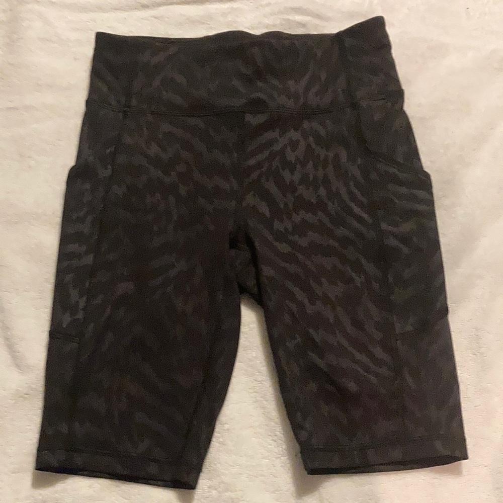 Lululemon invigorate high rise short